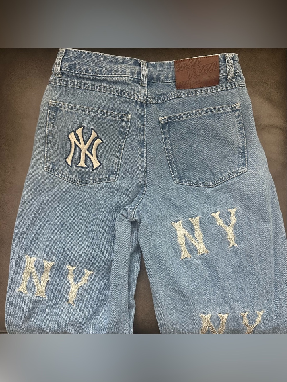 MLB Korea NY Yankees Logo Jeans Blue - Picture 6 of 7